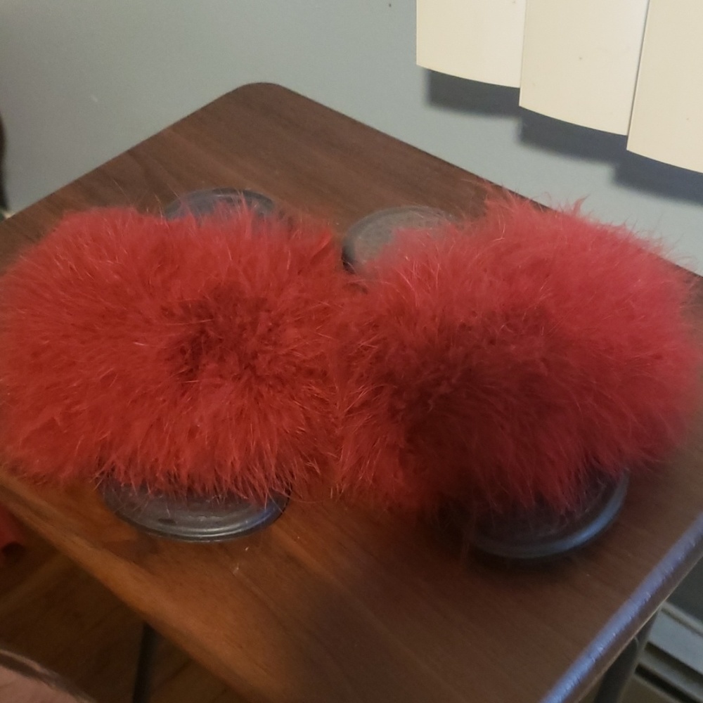 Nike Furry Slides- Burgundy